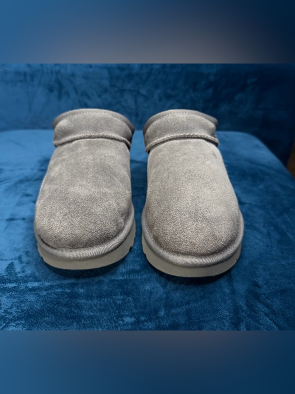 UGG Classic Slippers Womens size 7 Suede Wool Warm Cozy Shoes 1108193 GREY EUC